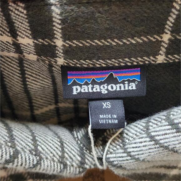 NWT Patagonia Women's Fjord Flannel Shirt: Cascade: Pine Needle Green - Picture 2 of 5